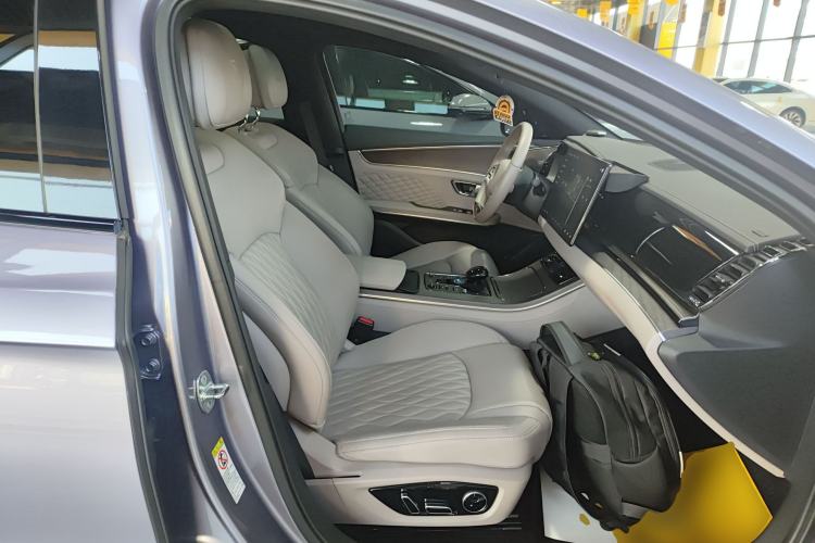 Used BYD Han 2024 EV Glory Edition 715KM Front-Wheel-Drive Flagship Model Right Front Seat