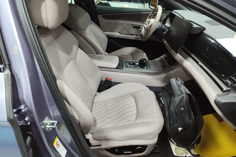 Used BYD Han 2024 EV Glory Edition 715KM Front-Wheel-Drive Flagship Model Right Front Seat