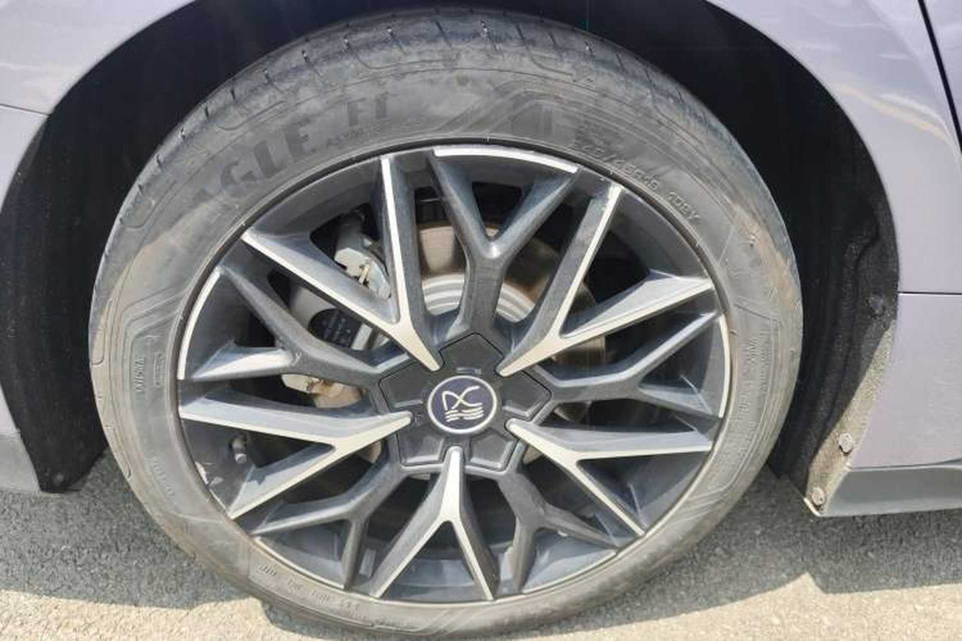 Used BYD Han 2024 EV Glory Edition 610 km All-Wheel Drive "Tian Shen Zhi Jia" Intelligent Driving Model Right Rear Wheel Hub