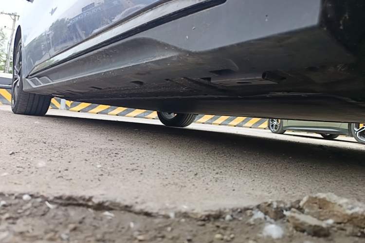 Used BYD Han 2024 EV Glory Edition 610 km All-Wheel Drive "Tian Shen Zhi Jia" Intelligent Driving Model Right Side Sill