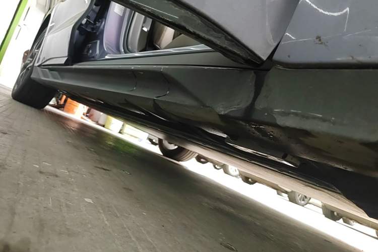 Used BYD Han 2024 EV Glory Edition 605KM Front-Wheel-Drive Premium Model Right Side Sill