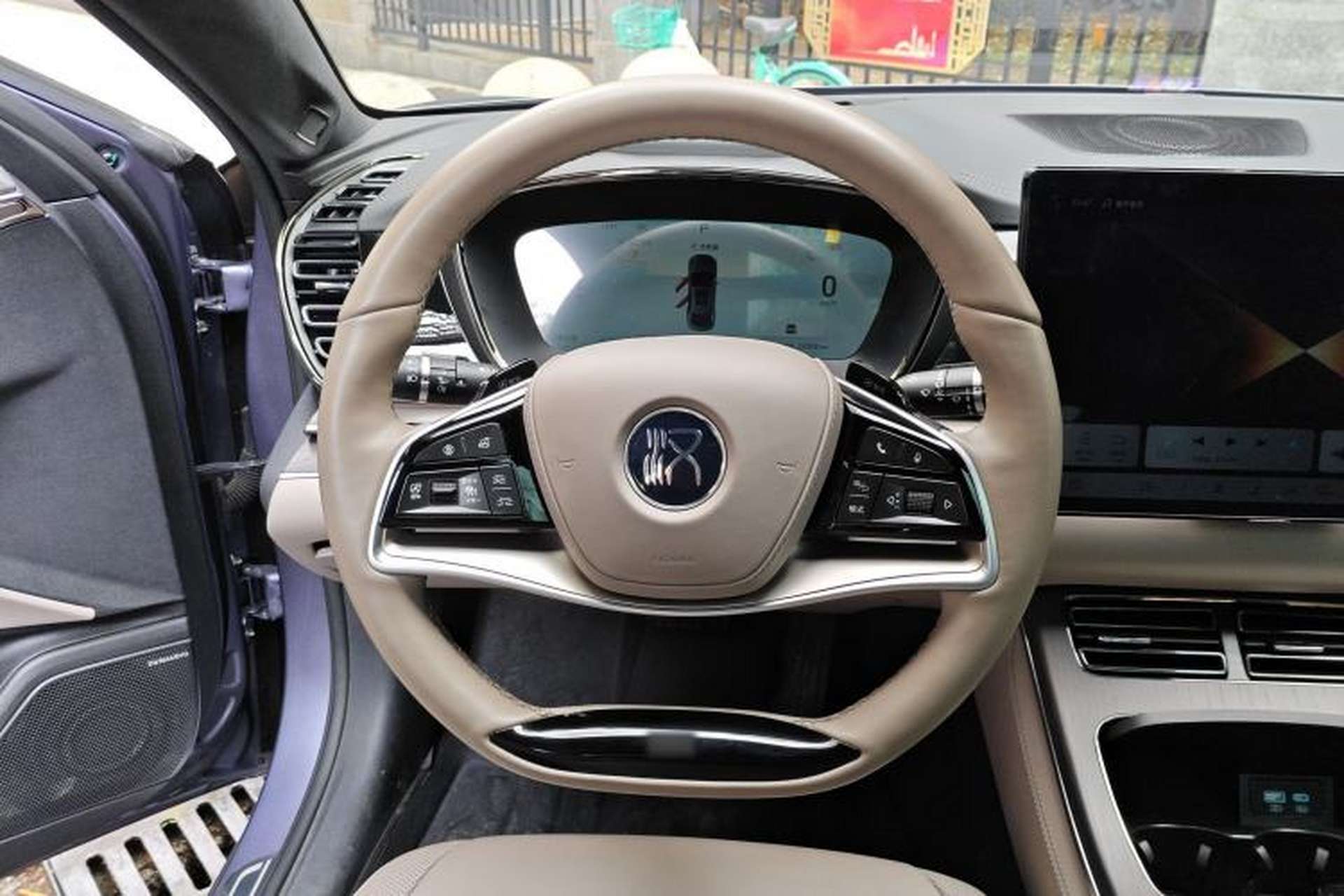 Used BYD Han 2024 EV Glory Edition 610 km All-Wheel Drive "Tian Shen Zhi Jia" Intelligent Driving Model Steering Wheel