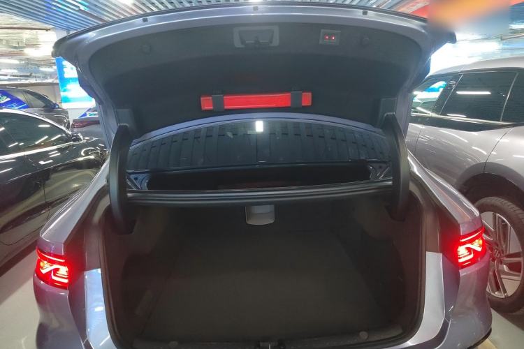 Used BYD Han 2024 EV Glory Edition 610 km All-Wheel Drive "Tian Shen Zhi Jia" Intelligent Driving Model Trunk