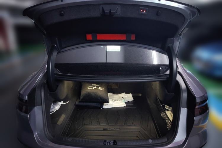 Used BYD Han 2024 EV Glory Edition 506KM Front-Wheel-Drive Premium Model Trunk