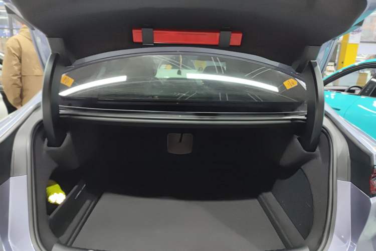 Used BYD Han 2024 EV Glory Edition 715KM Front-Wheel-Drive Flagship Model Trunk