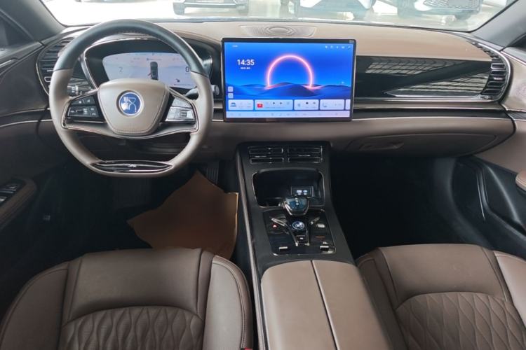 Used BYD Han 2024 DM-i Glory Edition 121KM Premium Model Center Console
