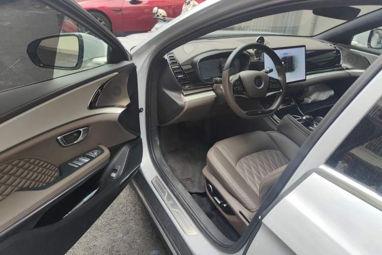 Used BYD Han 2024 DM-i Glory Edition 121KM Prestige Model Driver Seat