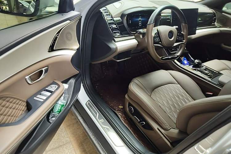 Used BYD Han 2024 EV Glory Edition 506KM Front-Wheel-Drive Premium Model Driver Seat