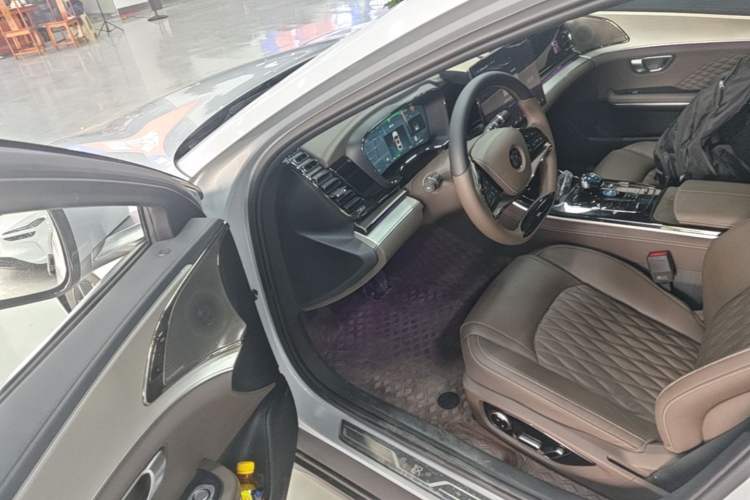 Used BYD Han 2024 EV Glory Edition 605KM Front-Wheel-Drive Premium Model Driver Seat