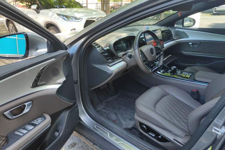 Used BYD Han 2024 DM-i Glory Edition 121KM Prestige Model Driver Seat