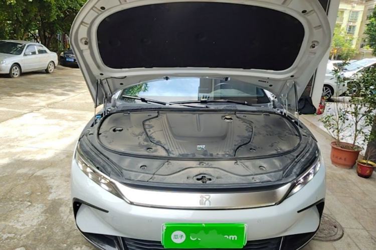 Used BYD Han 2024 EV Glory Edition 506KM Front-Wheel-Drive Premium Model Engine Bay