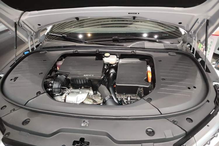 Used BYD Han 2024 DM-i Glory Edition 121KM Prestige Model Engine Bay