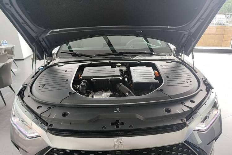 Used BYD Han 2024 DM-i Glory Edition 200KM Flagship Model Engine Bay