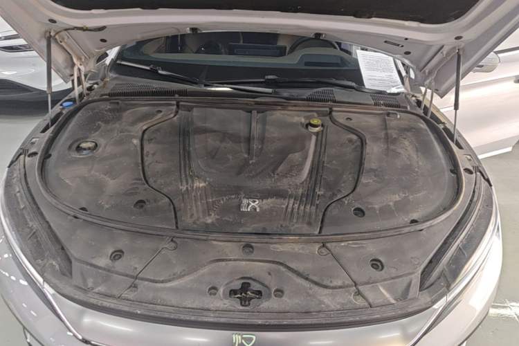 Used BYD Han 2024 EV Glory Edition 605KM Front-Wheel-Drive Premium Model Engine Bay