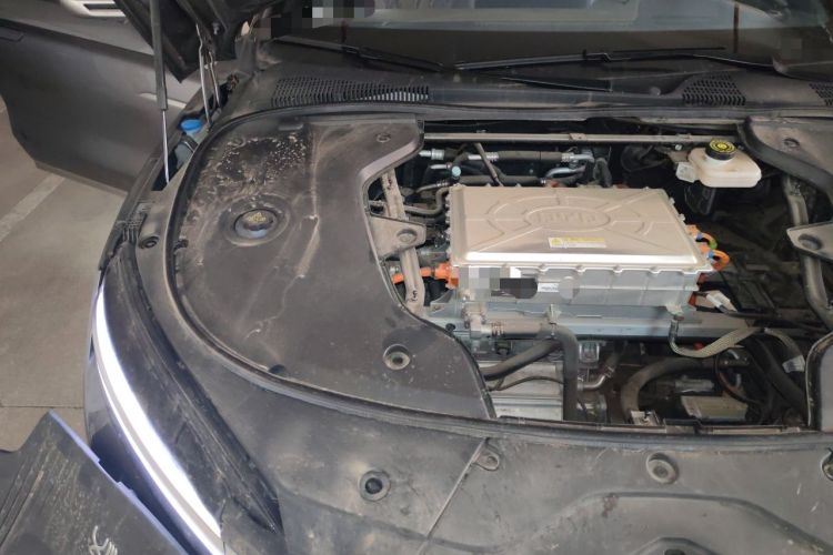 Used BYD Han 2024 EV Glory Edition 605KM Front-Wheel-Drive Premium Model Engine Bay Right