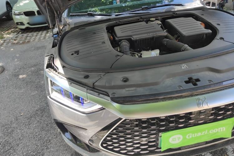 Used BYD Han 2024 DM-i Glory Edition 121KM Prestige Model Engine Bay Right