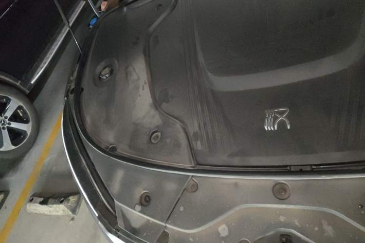 Used BYD Han 2024 EV Glory Edition 605KM Front-Wheel-Drive Premium Model Engine Bay Right