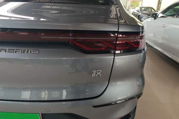 Used BYD Han 2024 DM-i Glory Edition 121KM Premium Model Exterior 3