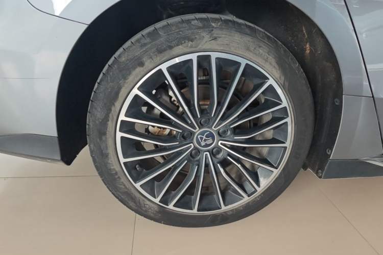 Used BYD Han 2024 DM-i Glory Edition 121KM Premium Model Exterior 5