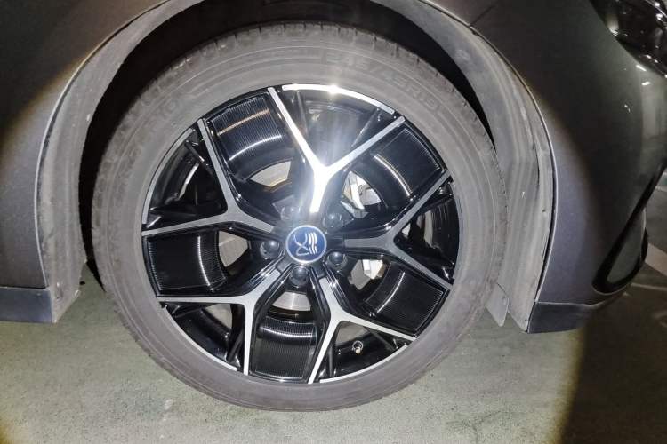 Used BYD Han 2024 EV Glory Edition 605KM Front-Wheel-Drive Premium Model Exterior 7