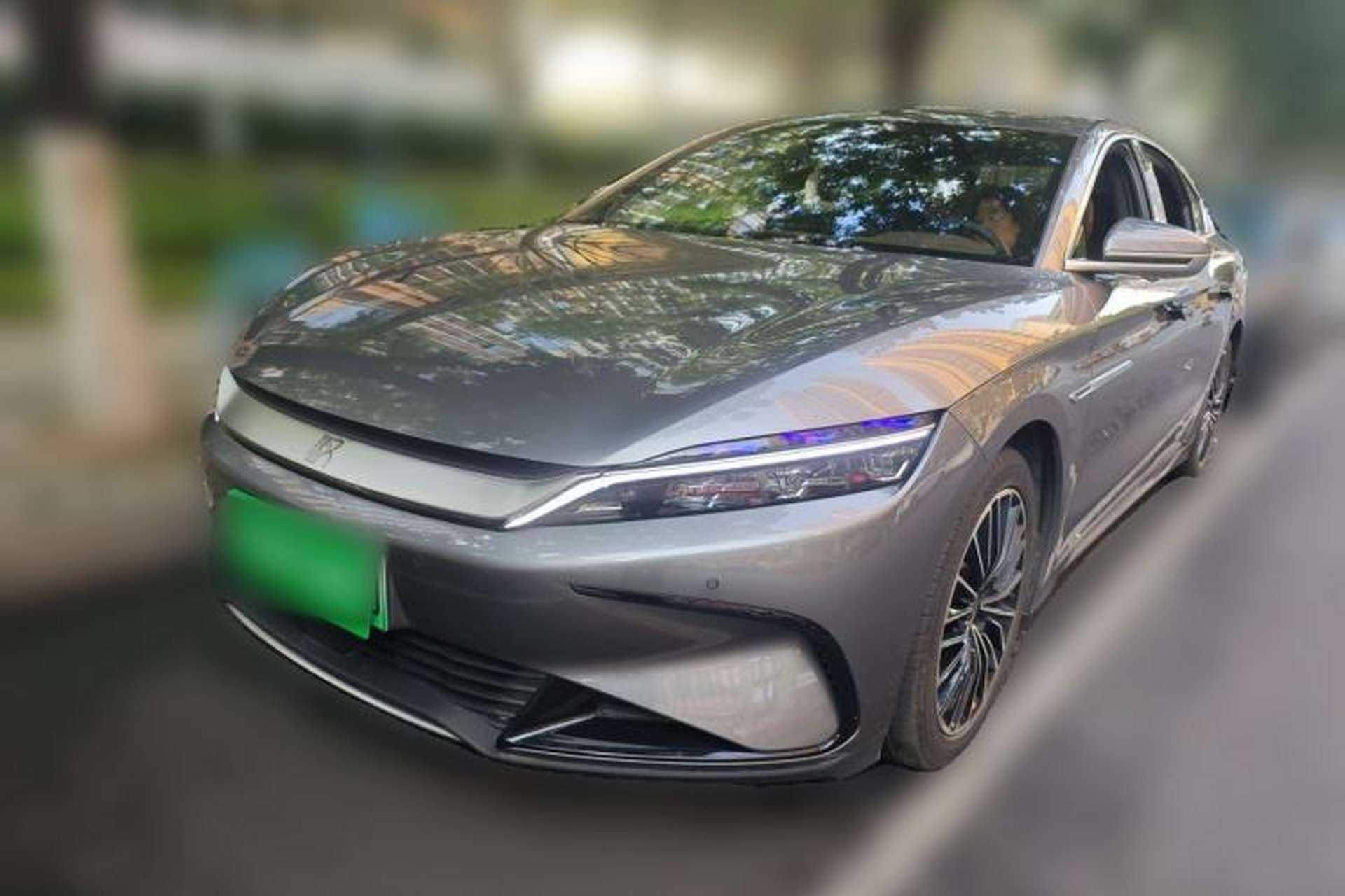 Used BYD Han 2024 EV Glory Edition 506KM Front-Wheel-Drive Premium Model Front Left 45 Deg