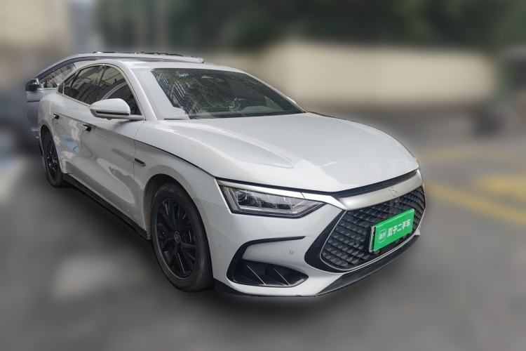Used BYD Han 2024 DM-i Glory Edition 121KM Prestige Model Front Right 45 Deg