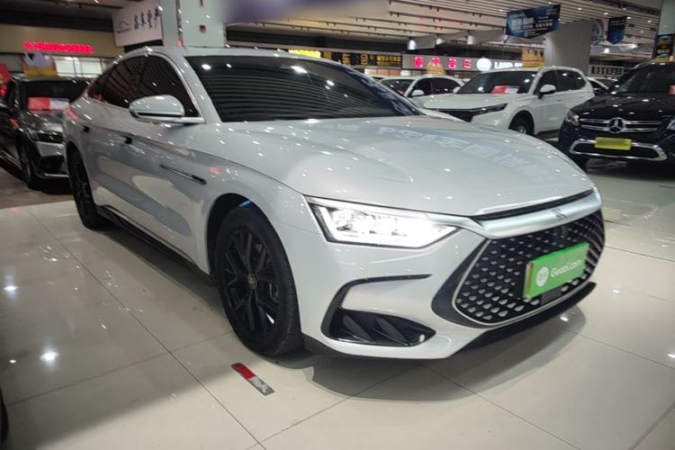 Used BYD Han 2024 DM-i Glory Edition 121KM Prestige Model Front Right 45 Deg