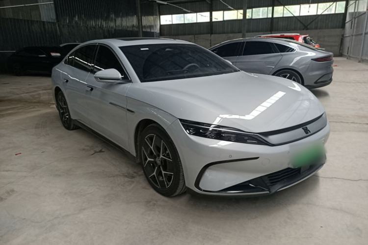 Used BYD Han 2024 EV Glory Edition 605KM Front-Wheel-Drive Premium Model Front Right 45 Deg