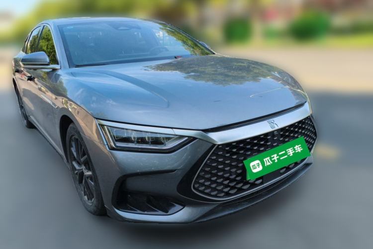 Used BYD Han 2024 DM-i Glory Edition 121KM Elite Model Front Right 45 Deg