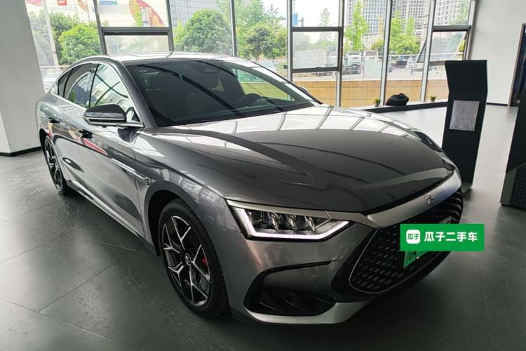 Used BYD Han 2024 DM-i Glory Edition 200KM Flagship Model Front Right 45 Deg