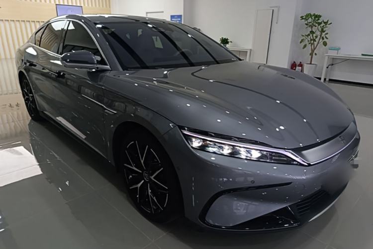 Used BYD Han 2024 EV Glory Edition 610 km All-Wheel Drive "Tian Shen Zhi Jia" Intelligent Driving Model Front Right 45 Deg