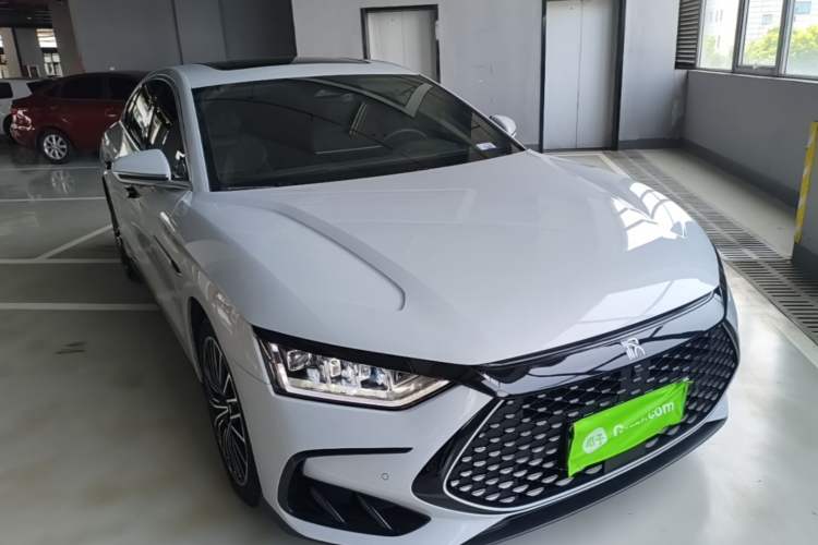 Used BYD Han 2024 DM-i Glory Edition 121KM Prestige Model Front Right 45 Deg