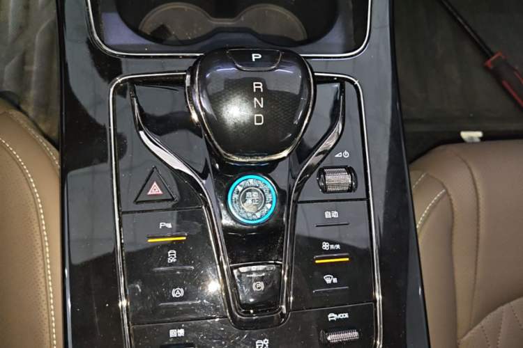 Used BYD Han 2024 EV Glory Edition 506KM Front-Wheel-Drive Premium Model Gear Lever