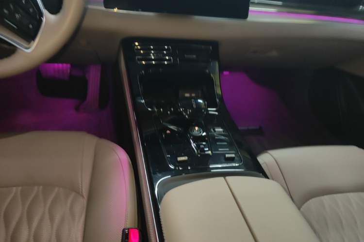 Used BYD Han 2024 EV Glory Edition 605KM Front-Wheel-Drive Premium Model Gear Lever