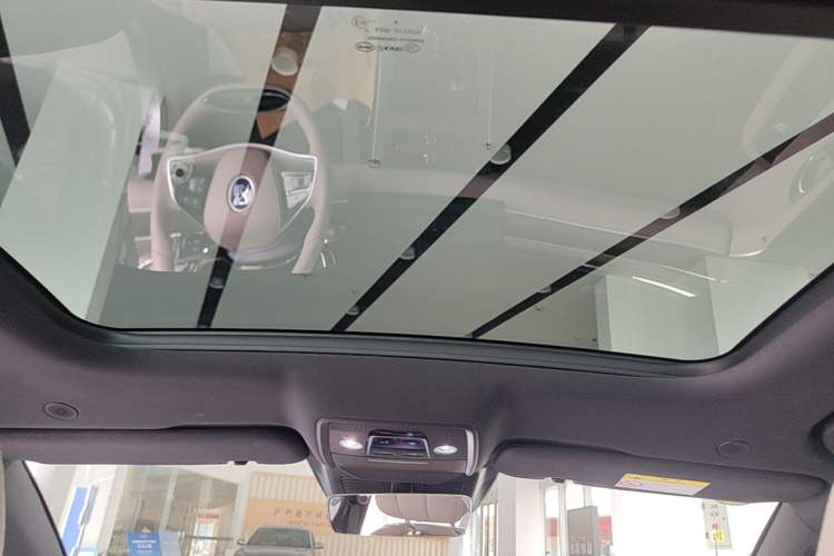 Used BYD Han 2024 DM-i Glory Edition 200KM Flagship Model Headliner