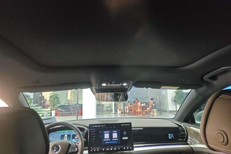 Used BYD Han 2024 EV Glory Edition 605KM Front-Wheel-Drive Premium Model Headliner