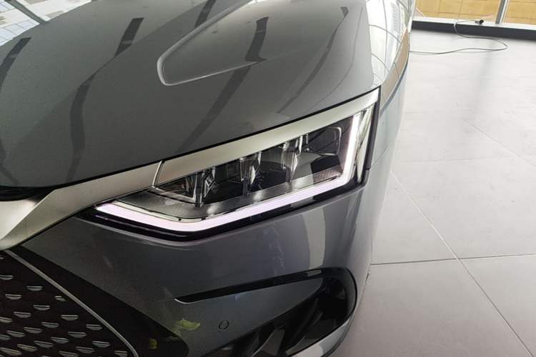 Used BYD Han 2024 DM-i Glory Edition 200KM Flagship Model Left Front Headlight