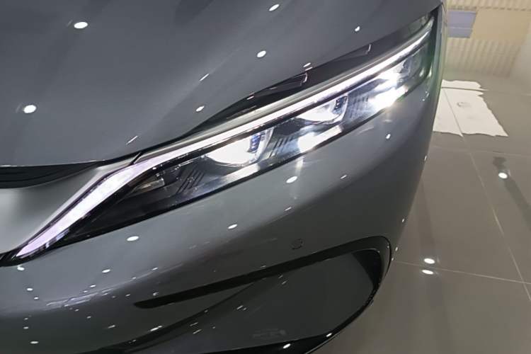 Used BYD Han 2024 EV Glory Edition 610 km All-Wheel Drive "Tian Shen Zhi Jia" Intelligent Driving Model Left Front Headlight