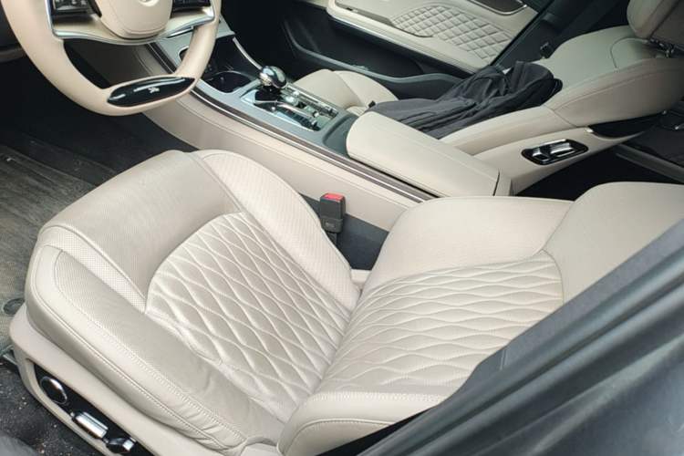 Used BYD Han 2024 DM-i Glory Edition 121KM Premium Model Left Front Seat