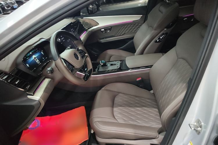 Used BYD Han 2024 DM-i Glory Edition 121KM Prestige Model Left Front Seat