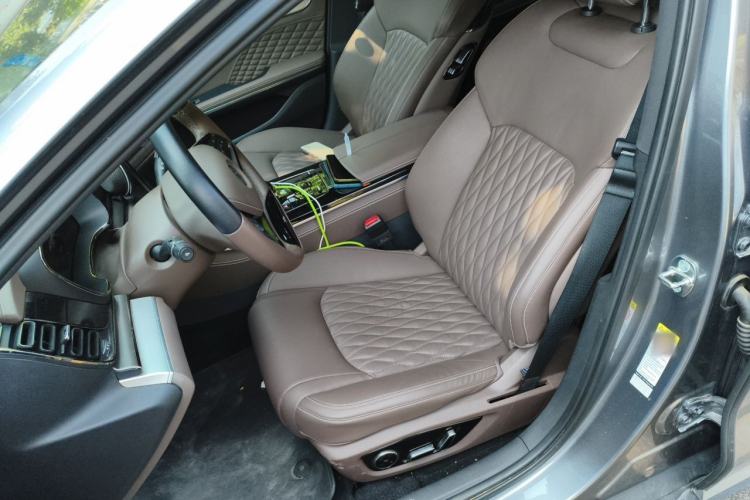 Used BYD Han 2024 DM-i Glory Edition 121KM Elite Model Left Front Seat