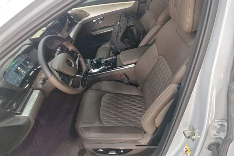 Used BYD Han 2024 EV Glory Edition 605KM Front-Wheel-Drive Premium Model Left Front Seat