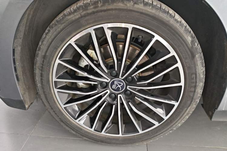 Used BYD Han 2024 EV Glory Edition 506KM Front-Wheel-Drive Premium Model Left Front Wheel Hub