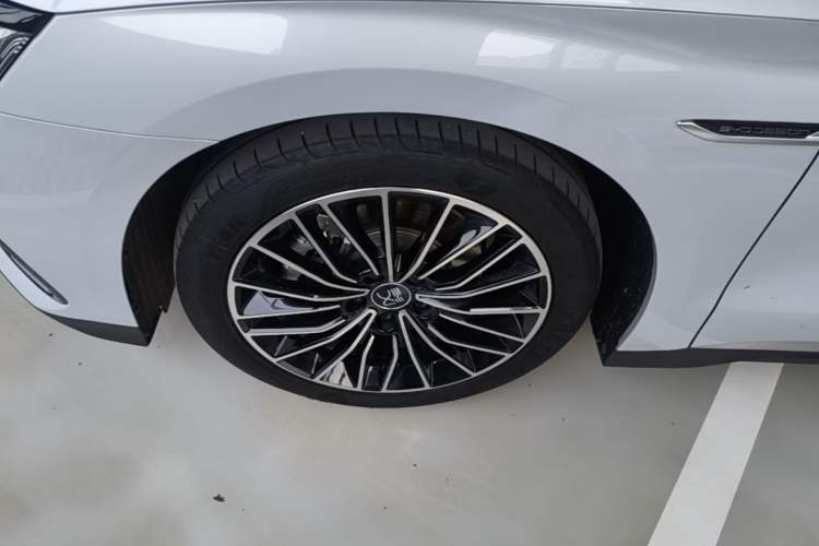 Used BYD Han 2024 DM-i Glory Edition 121KM Prestige Model Left Front Wheel Hub