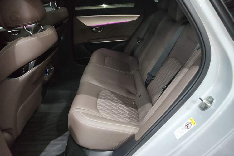 Used BYD Han 2024 DM-i Glory Edition 121KM Prestige Model Left Rear Seat