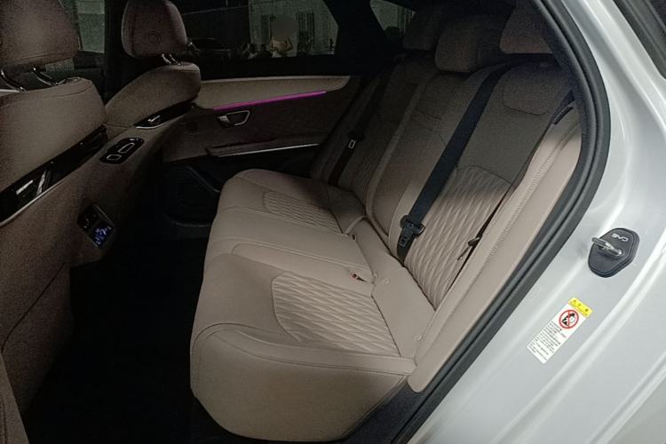 Used BYD Han 2024 EV Glory Edition 605KM Front-Wheel-Drive Premium Model Left Rear Seat
