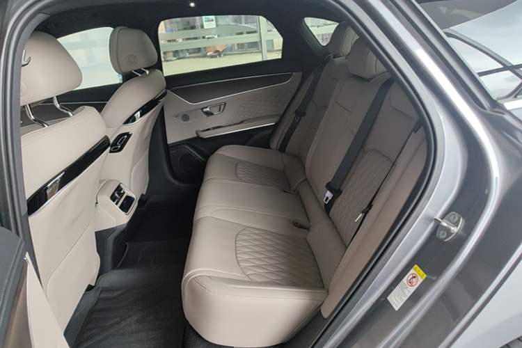 Used BYD Han 2024 DM-i Glory Edition 200KM Flagship Model Left Rear Seat