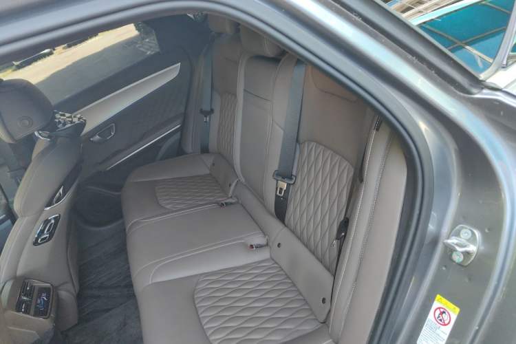 Used BYD Han 2024 DM-i Glory Edition 121KM Prestige Model Left Rear Seat