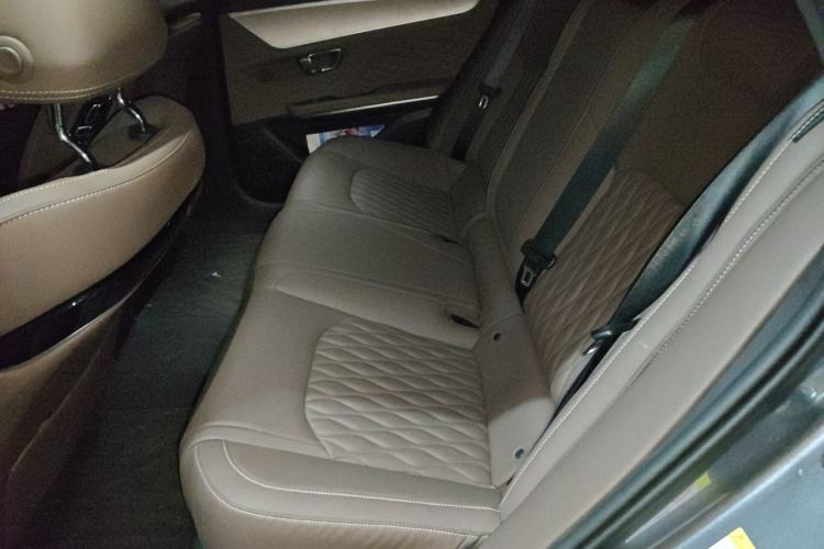 Used BYD Han 2024 EV Glory Edition 605KM Front-Wheel-Drive Premium Model Left Rear Seat