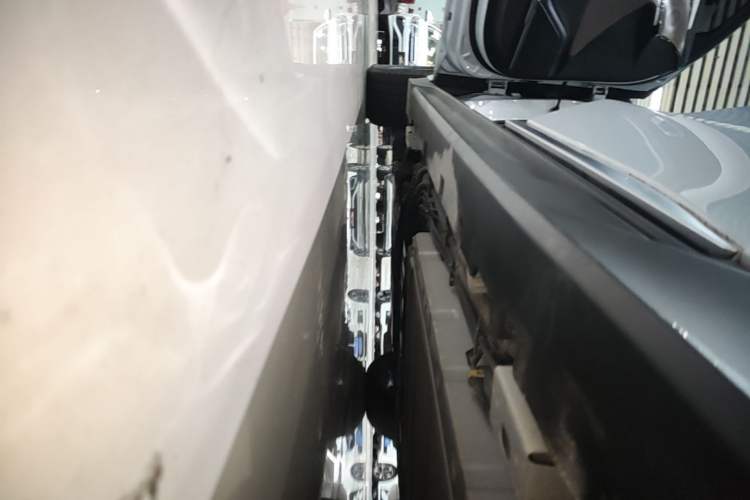 Used BYD Han 2024 DM-i Glory Edition 121KM Prestige Model Left Side Sill